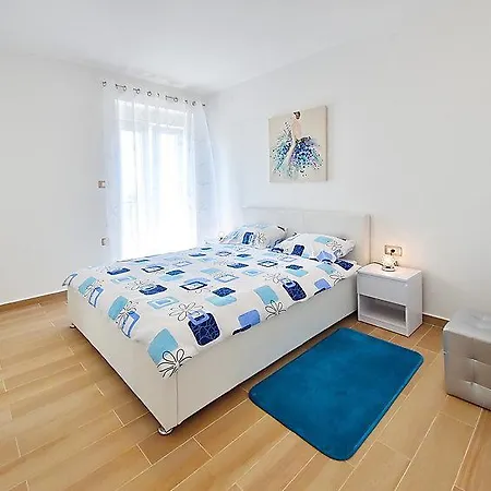 Garden Apartment