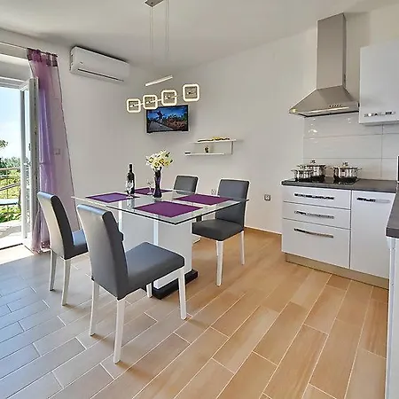 Garden Apartment